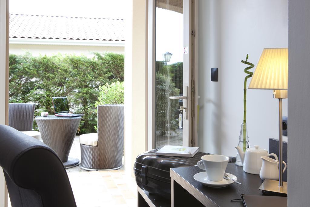 Contact Hotels Les Pierres Dorees Ambérieux d'Azergues الغرفة الصورة